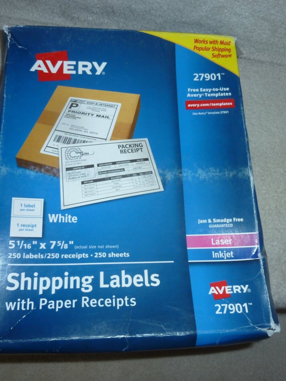 Avery Shipping Labels #27901-Only 35 in this Box